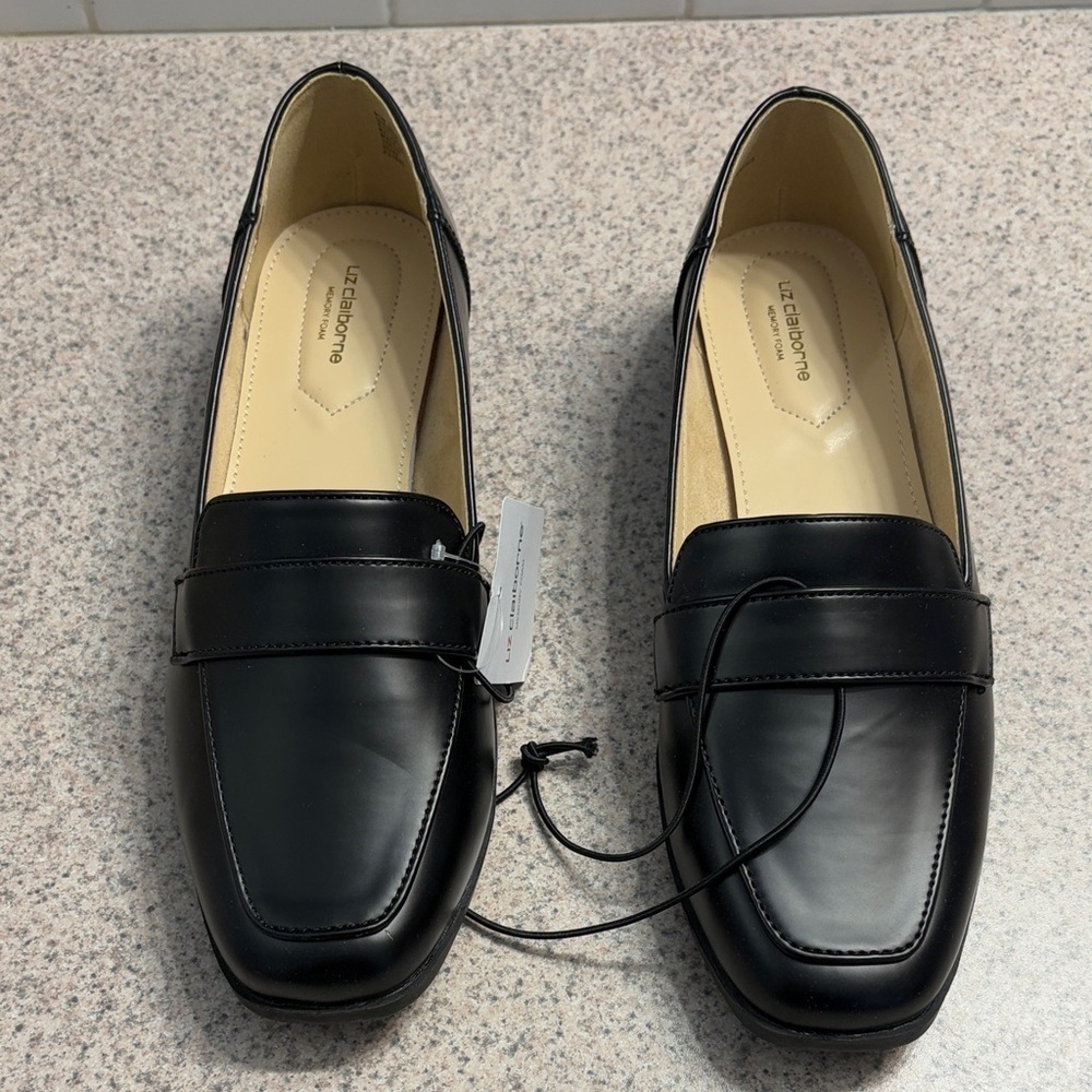 Liz Claiborne Classic Black Flats